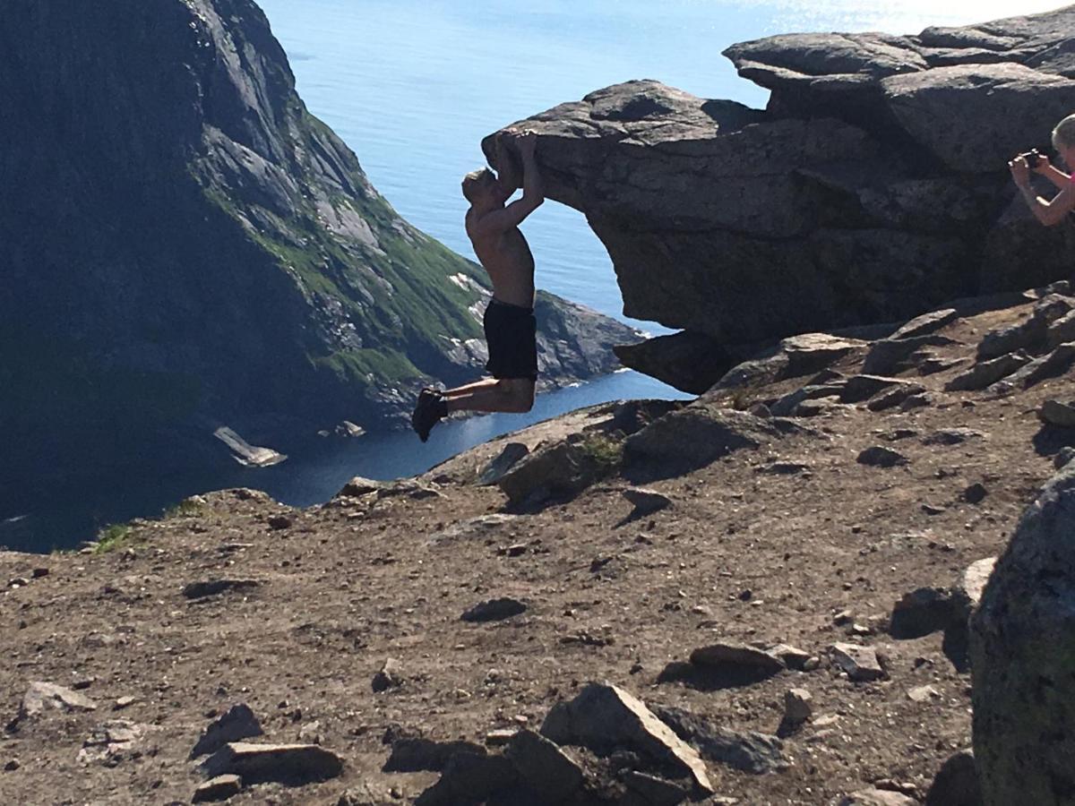 Lofoten Fjord Lodge Saupstad  Buitenkant foto